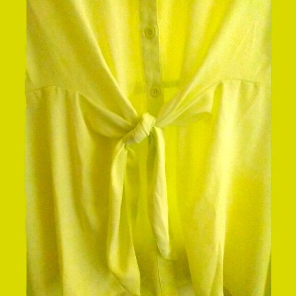 TORRID Plus Size Sheer Neon Lime Sleeveless Georgette Peplum blouse 2X - Picture 3 of 14